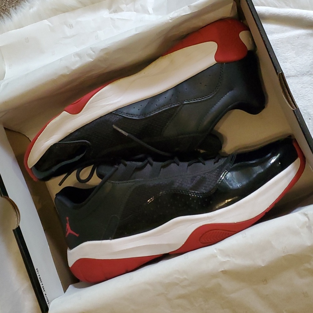 Air Jordan 11 CMFT Low